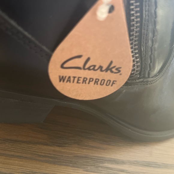 Clark’s Neva Zip Waterproof Ankle Boots. - Picture 4 of 7